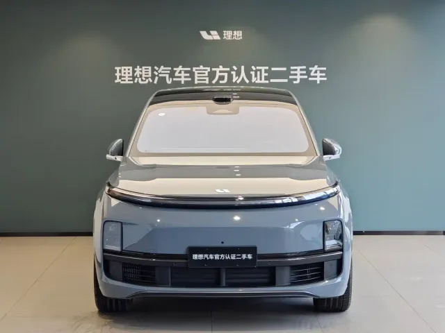 Li Auto L8 — Фото автомобиля 2