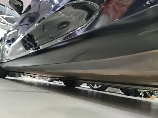 Tesla Model 3 — Фото автомобиля 21