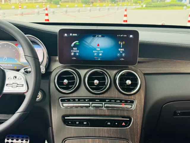Mercedes-Benz GLC Coupe — Фото автомобиля 17