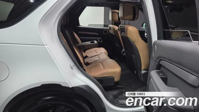 Land Rover Discovery — Фото автомобиля 10