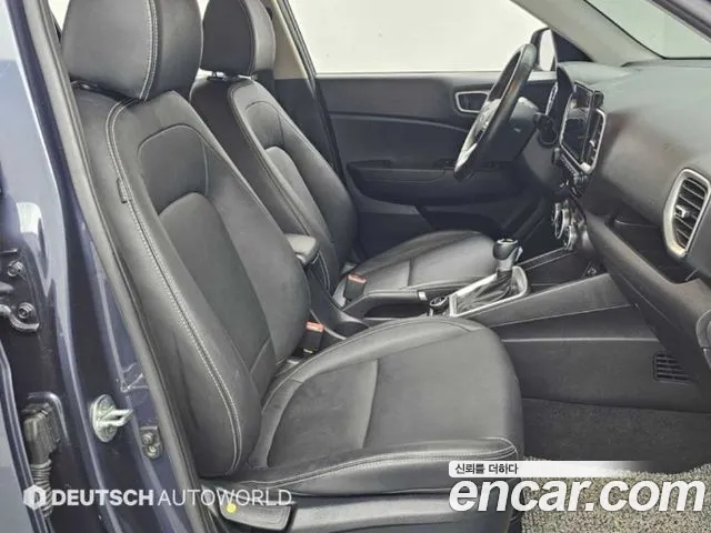 Hyundai Venue — Фото автомобиля 10