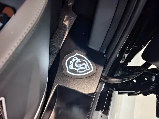 Toyota Granvia — Фото автомобиля 7