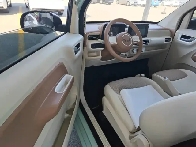 Wuling Hongguang Mini EV — Фото автомобиля 14