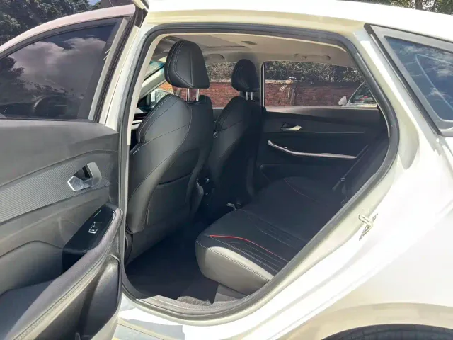 Geely Binrui — Фото автомобиля 6