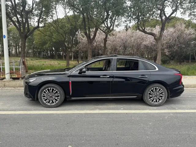 Hongqi H5 — Фото автомобиля 4