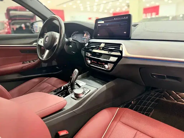 BMW BMW 5 Series New Energy 2021 535Le M Sport Package — Фото автомобиля 8