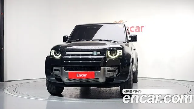 Land Rover Defender Defender (L663) 110 P300 X-Dynamic SE — Фото автомобиля 2