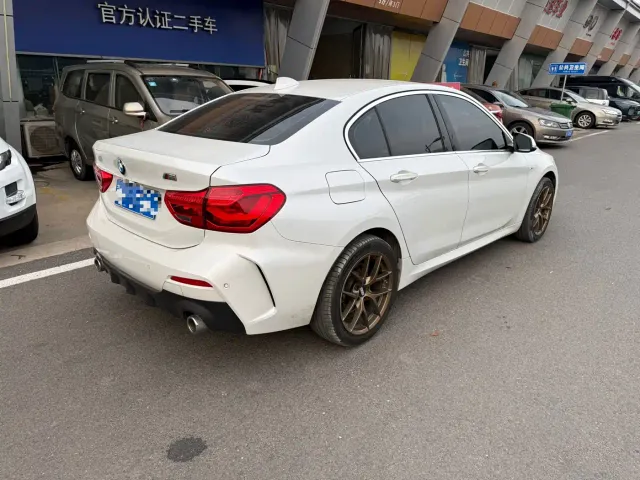 BMW 1 Series — Фото автомобиля 4