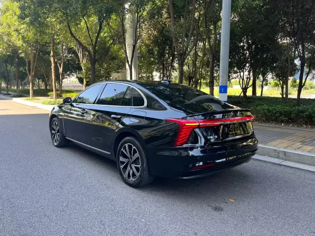 Hongqi H5 PHEV — Фото автомобиля 5