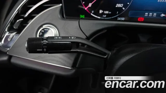 Mercedes-Benz E-Class — Фото автомобиля 28