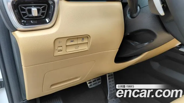 Kia Sorento Sorento 4-е поколение Бензин 2.5T 2WD — Фото автомобиля 25