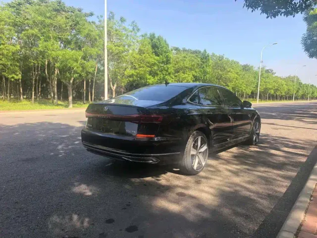 Volkswagen Passat — Фото автомобиля 5