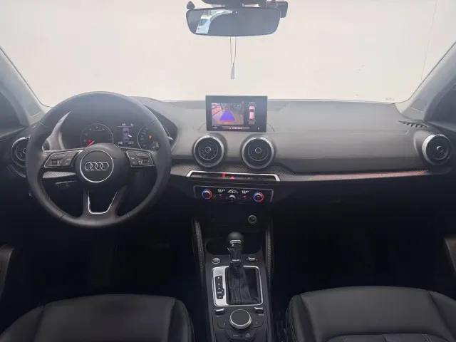 Audi Q2L — Фото автомобиля 15
