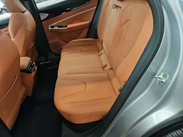 Geely Boyue — Фото автомобиля 16