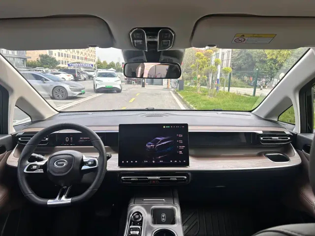 GAC Trumpchi E8 — Фото автомобиля 5
