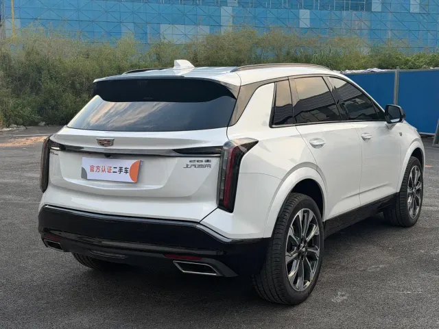 Cadillac XT5 — Фото автомобиля 13