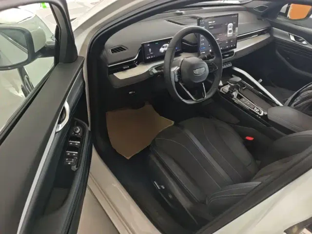 Geely Xingrui — Фото автомобиля 15
