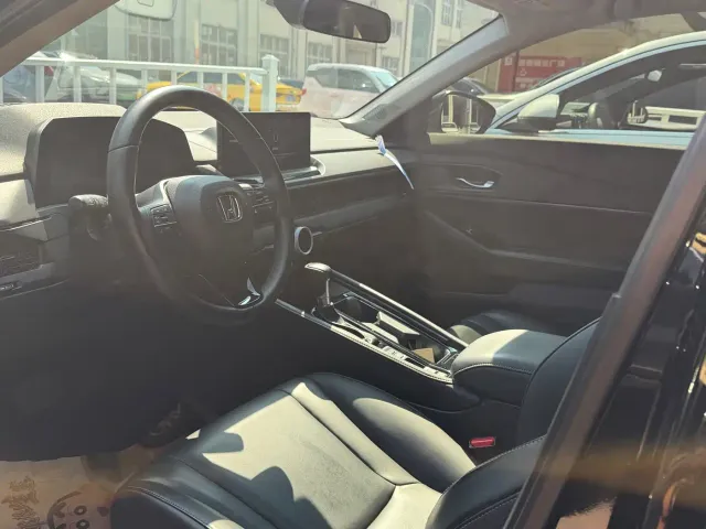 Honda Accord — Фото автомобиля 7