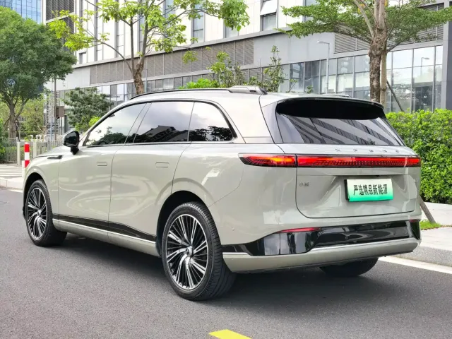Xpeng G9 — Фото автомобиля 6