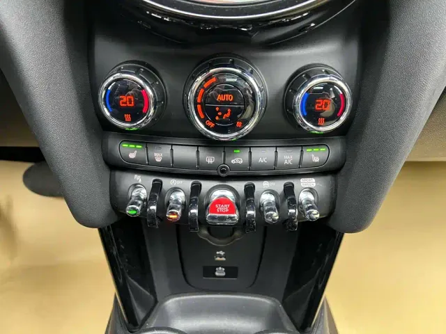 MINI Hatch — Фото автомобиля 11