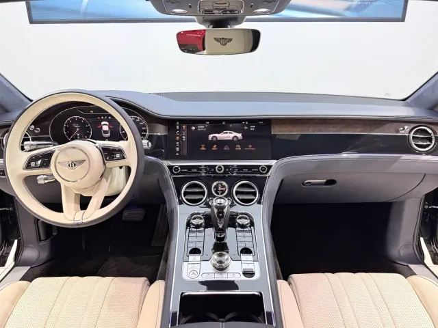 Bentley Continental — Фото автомобиля 7