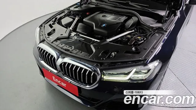 BMW 5-Series — Фото автомобиля 6