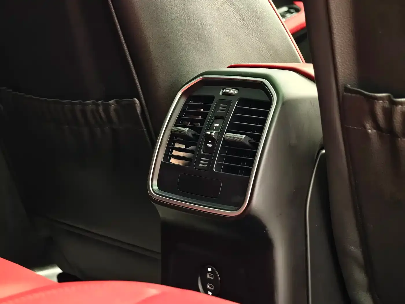 Porsche Macan 2024 Macan 2.0T — Фото автомобиля 18