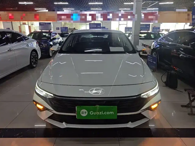 Hyundai Elantra — Фото автомобиля 2