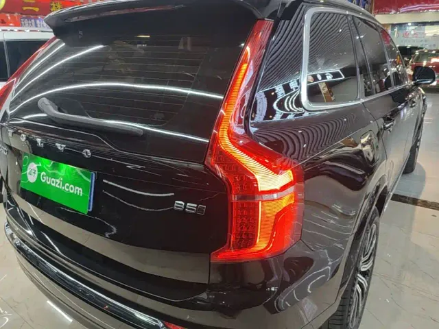 Volvo XC90 — Фото автомобиля 7