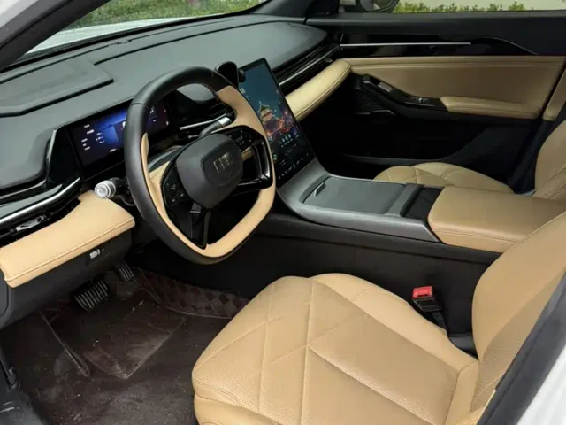 Geely Galaxy L6 — Фото автомобиля 11