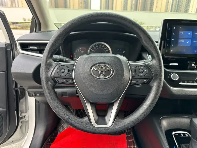 Toyota Corolla — Фото автомобиля 13
