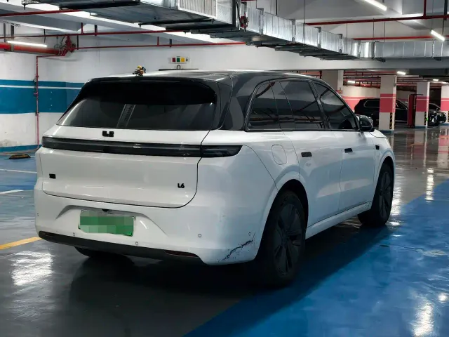 Li Auto L6 — Фото автомобиля 9