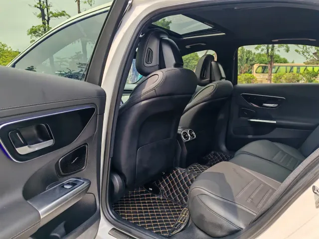Mercedes-Benz C-Class — Фото автомобиля 8