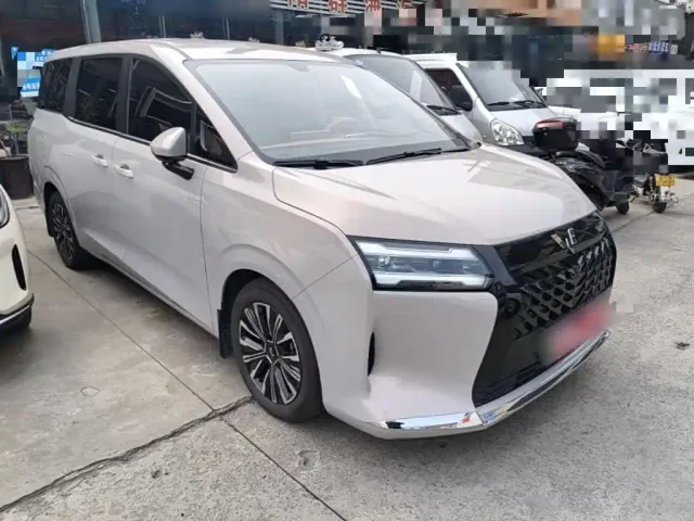 Wuling Starlight 730 — Фото автомобиля 3