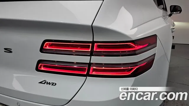 Genesis GV80 — Фото автомобиля 7