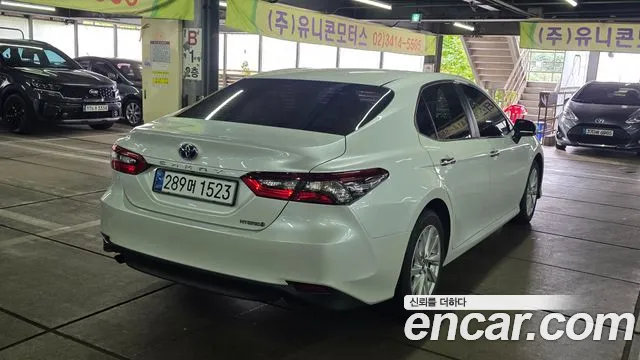 Toyota Camry — Фото автомобиля 4