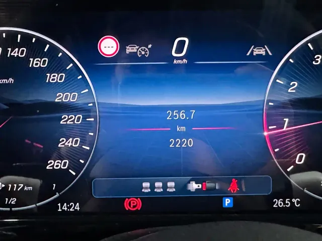 Mercedes-Benz E-Class — Фото автомобиля 13