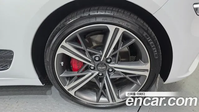 Genesis G70 Новый G70 Бензин 2.5T 2WD — Фото автомобиля 21