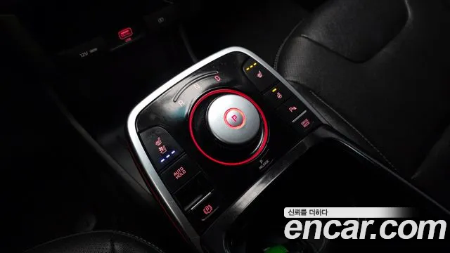 Kia Niro — Фото автомобиля 11