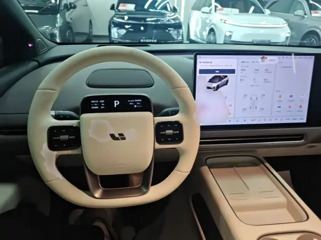 Li Auto i6 — Фото автомобиля 10