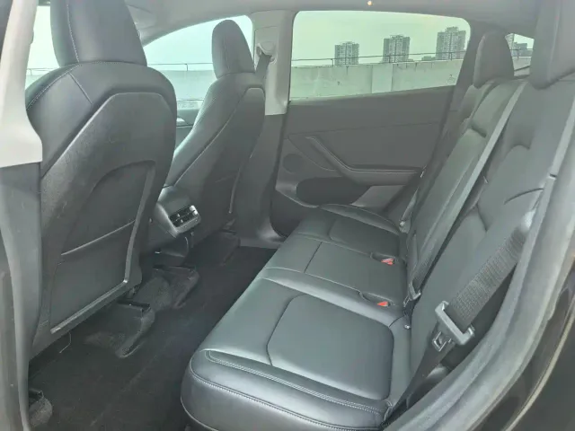 Tesla Model Y — Фото автомобиля 8