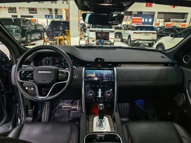 Land Rover Discovery Sport — Фото автомобиля 3