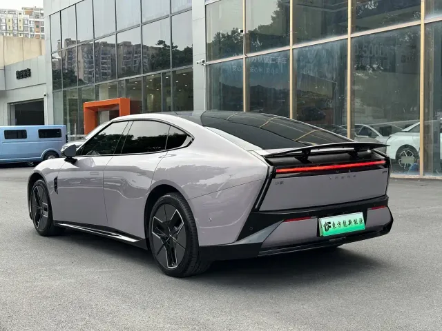 Xpeng P7 — Фото автомобиля 7