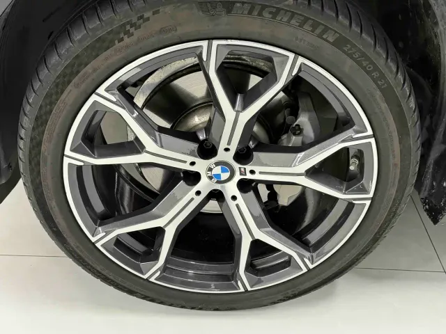 BMW X5 — Фото автомобиля 13