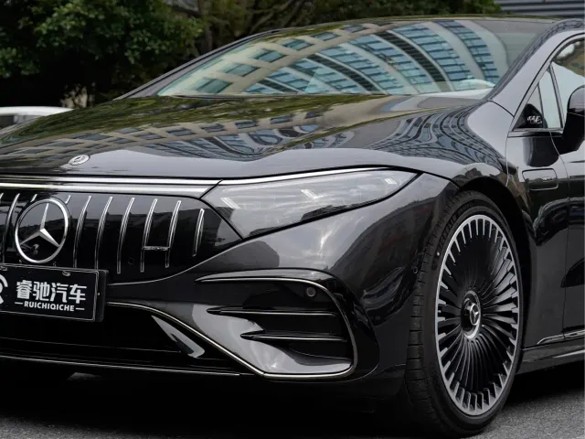 Mercedes-Benz EQS AMG — Фото автомобиля 7