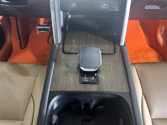 Land Rover Discovery Sport — Фото автомобиля 11