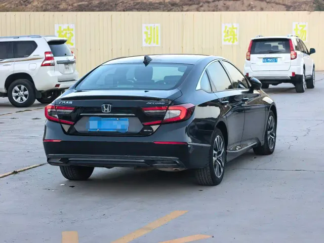 Honda Accord — Фото автомобиля 7
