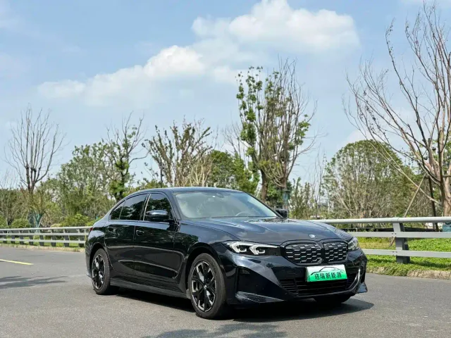 BMW i3 — Фото автомобиля 8