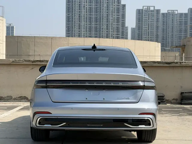 Lincoln Z — Фото автомобиля 5