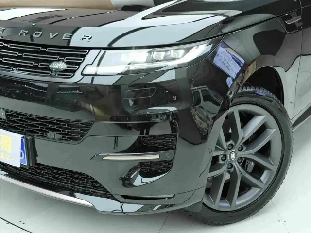 Land Rover Range Rover Sport — Фото автомобиля 18